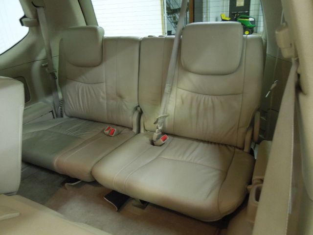 2005 Lexus GX 470 Scion XB