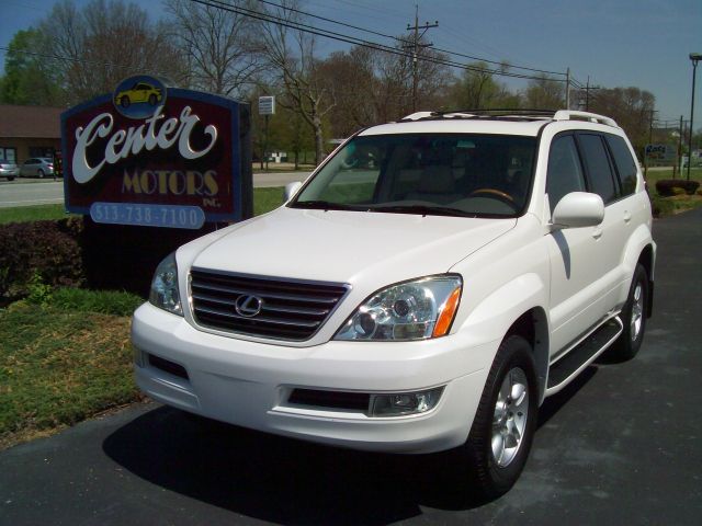 2005 Lexus GX 470 Scion XB