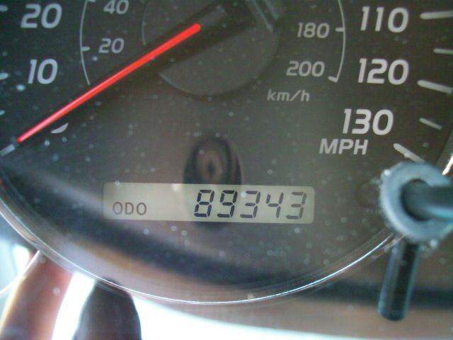 2005 Lexus GX 470 Scion XB