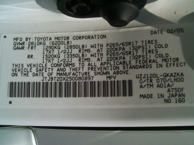 2005 Lexus GX 470 Scion XB