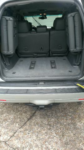 2005 Lexus GX 470 Scion XB