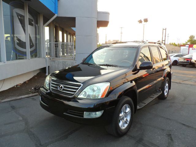 2006 Lexus GX 470 Scion XB