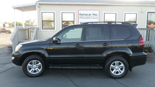 2006 Lexus GX 470 Scion XB