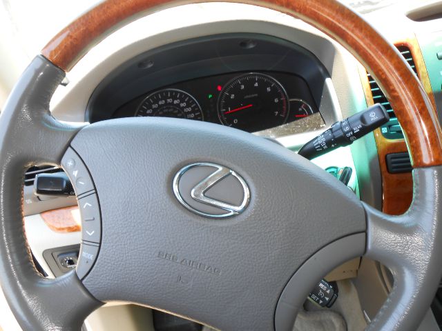 2006 Lexus GX 470 Scion XB