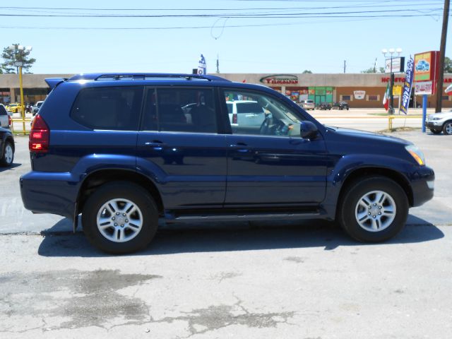 2006 Lexus GX 470 Scion XB