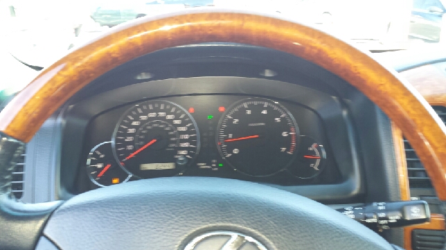 2006 Lexus GX 470 Scion XB