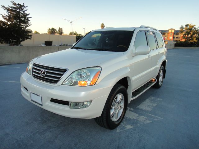 2006 Lexus GX 470 Scion XB