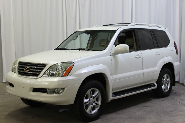 2007 Lexus GX 470 Scion XB