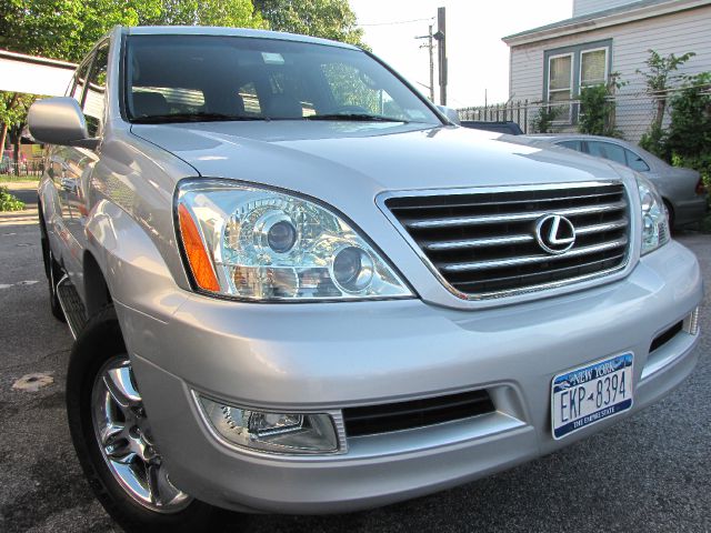2007 Lexus GX 470 Scion XB