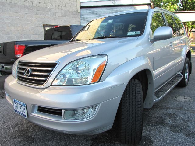 2007 Lexus GX 470 Scion XB