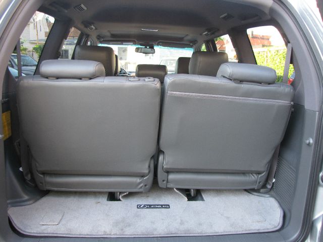 2007 Lexus GX 470 Scion XB