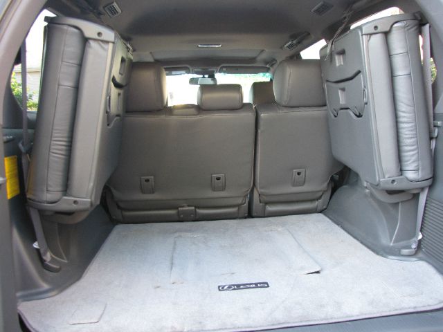 2007 Lexus GX 470 Scion XB