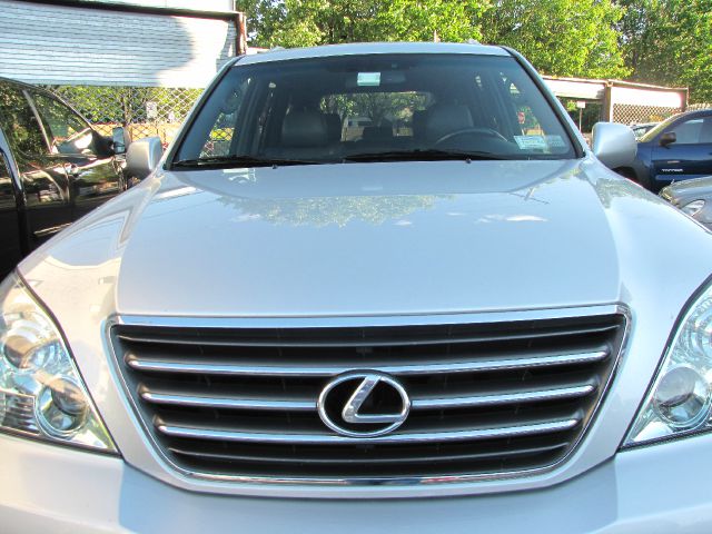 2007 Lexus GX 470 Scion XB