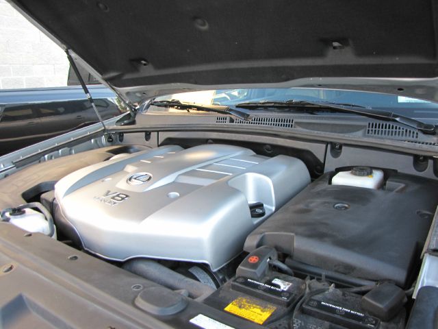 2007 Lexus GX 470 Scion XB