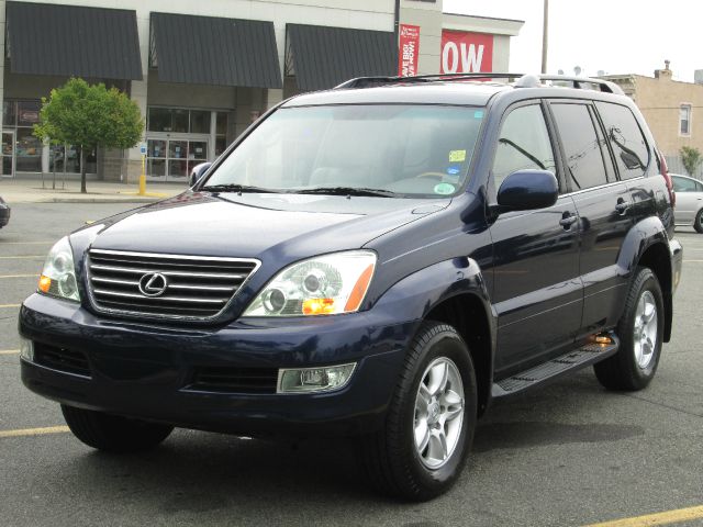 2007 Lexus GX 470 Scion XB