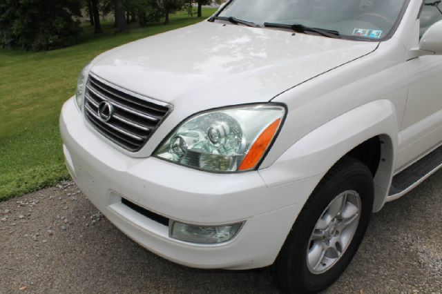 2007 Lexus GX 470 Scion XB