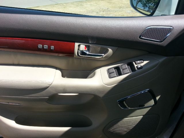 2008 Lexus GX 470 Scion XB