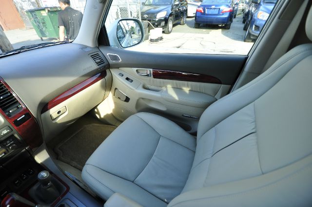 2008 Lexus GX 470 Scion XB