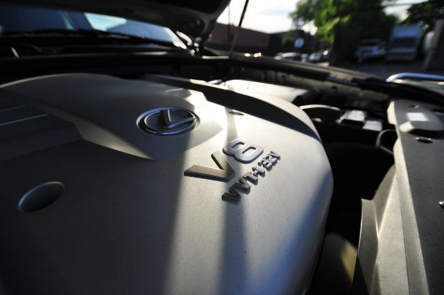 2008 Lexus GX 470 Scion XB