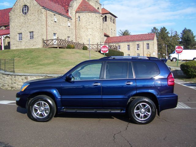 2008 Lexus GX 470 Scion XB