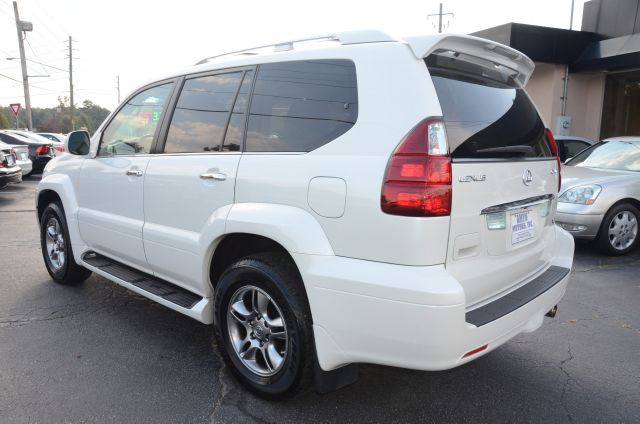 2009 Lexus GX 470 Scion XB