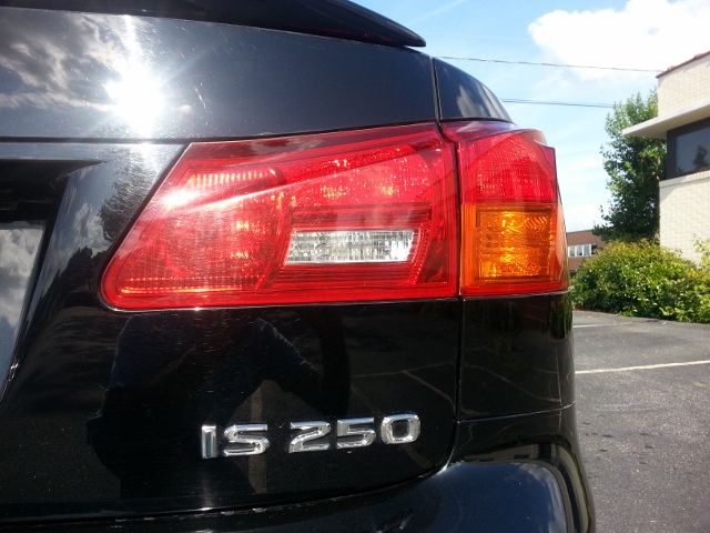 2006 Lexus IS 250 4X4 Crew Cab Super Duty Lariat