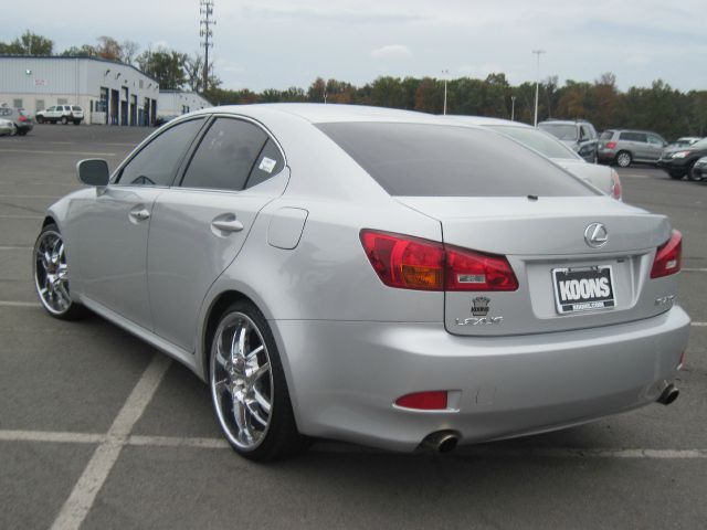 2006 Lexus IS 250 Ext Cab SLE Longbed