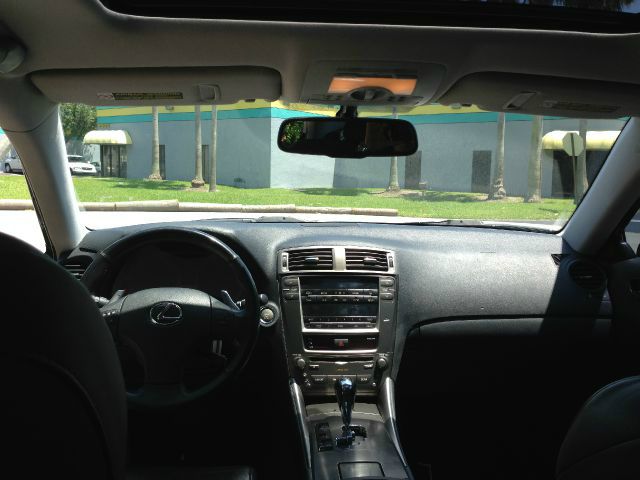 2006 Lexus IS 250 Ext Cab SLE Longbed