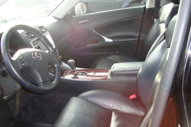 2007 Lexus IS 250 4WD 4-door Sport/entertainment Pkg