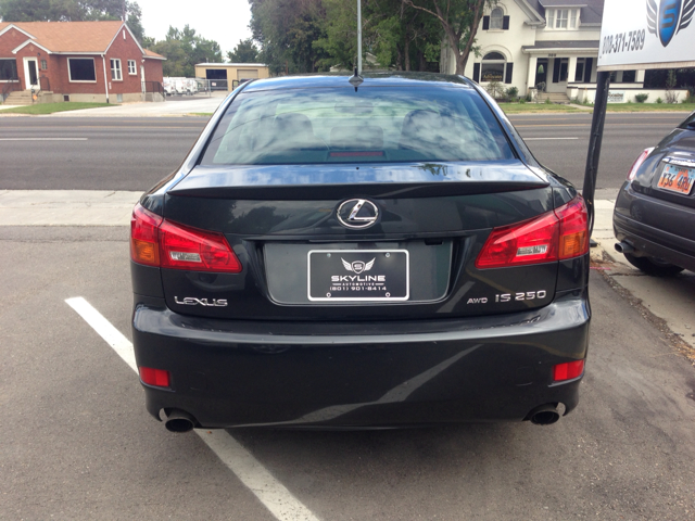 2007 Lexus IS 250 4WD 4-door Sport/entertainment Pkg