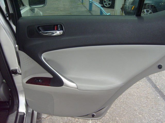 2007 Lexus IS 250 Ext Cab SLE Longbed