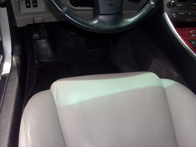 2007 Lexus IS 250 Ext Cab SLE Longbed