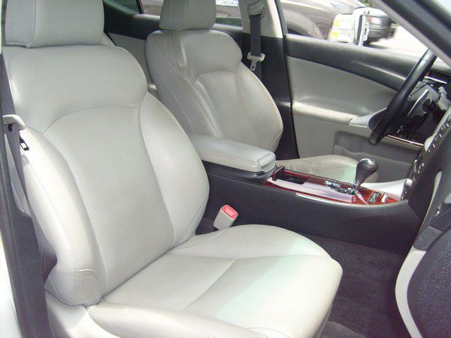 2007 Lexus IS 250 Ext Cab SLE Longbed
