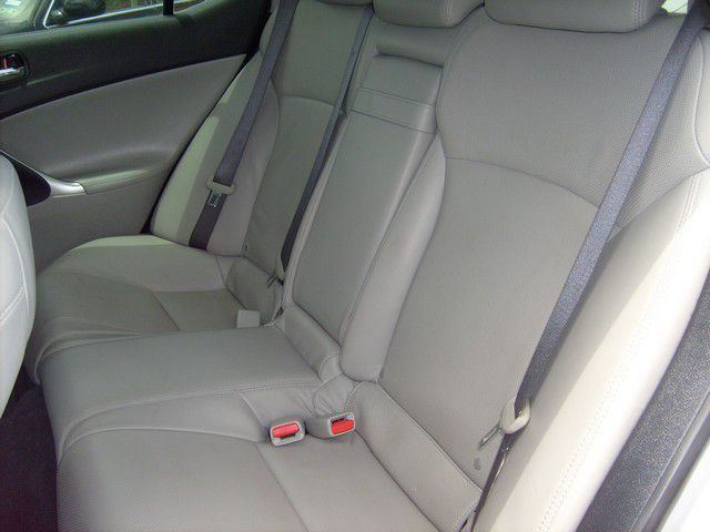 2007 Lexus IS 250 Ext Cab SLE Longbed