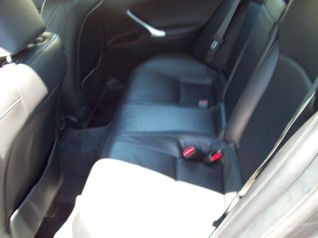 2007 Lexus IS 250 4WD 4-door Sport/entertainment Pkg