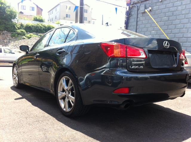 2009 Lexus IS 250 Ext Cab SLE Longbed