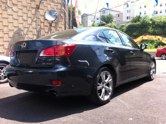 2009 Lexus IS 250 Ext Cab SLE Longbed