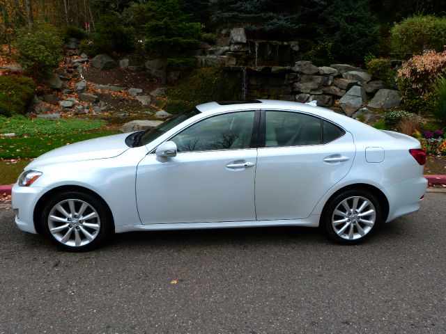 2010 Lexus IS 250 Dvd-3rd ROW Seating
