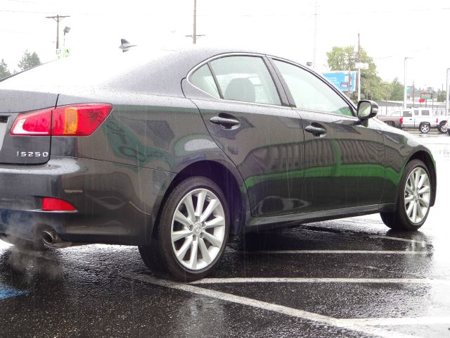 2010 Lexus IS 250 Dvd-3rd ROW Seating