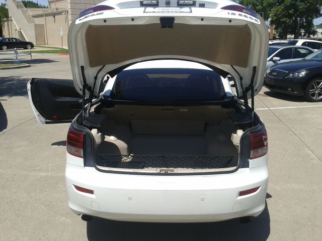 2010 Lexus IS 250C LT w/XM