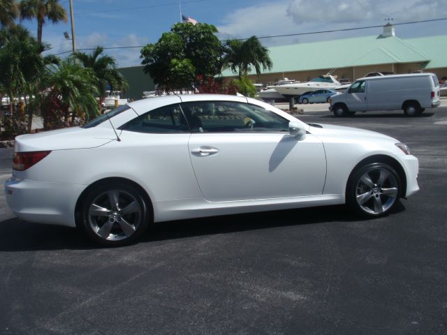 2010 Lexus IS 250C LT w/XM