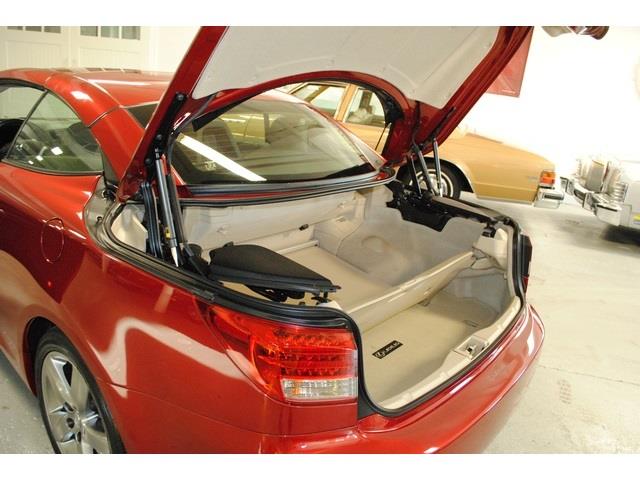 2010 Lexus IS 250C 4dr Sdn Touring Signature RWD