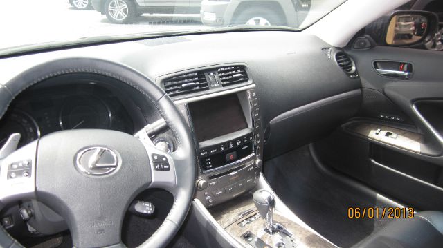 2011 Lexus IS 250C LS 4X4