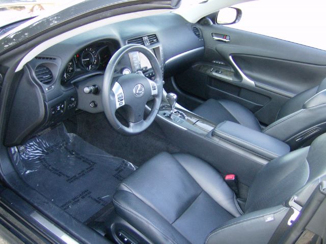 2011 Lexus IS 250C LS 4X4