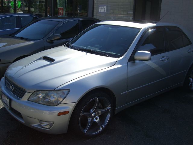2001 Lexus IS 300 Base