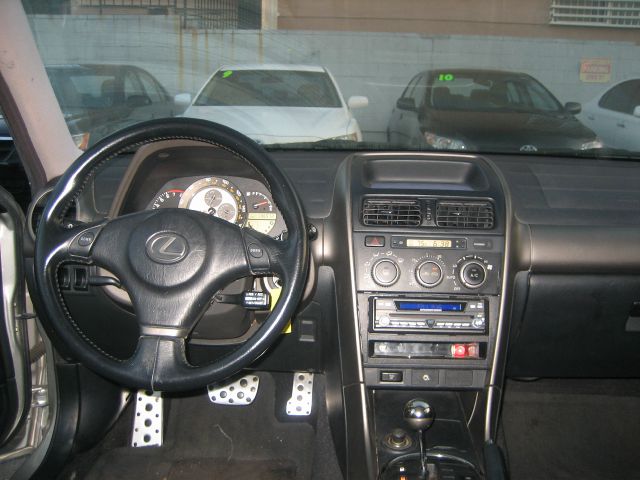2001 Lexus IS 300 Base