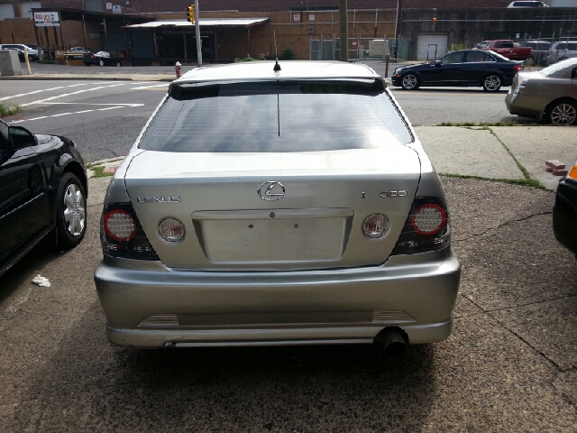 2001 Lexus IS 300 Base