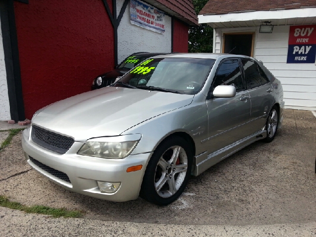 2001 Lexus IS 300 Base