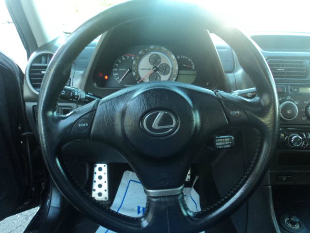 2001 Lexus IS 300 Base