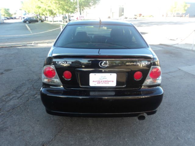 2001 Lexus IS 300 Base